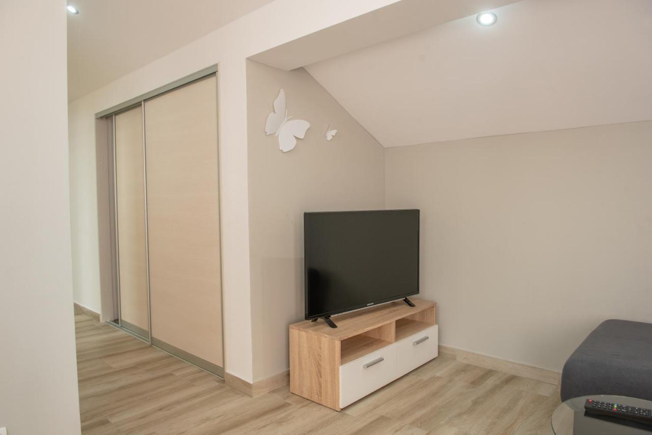 Apartman Eva Vrsi Exterior foto