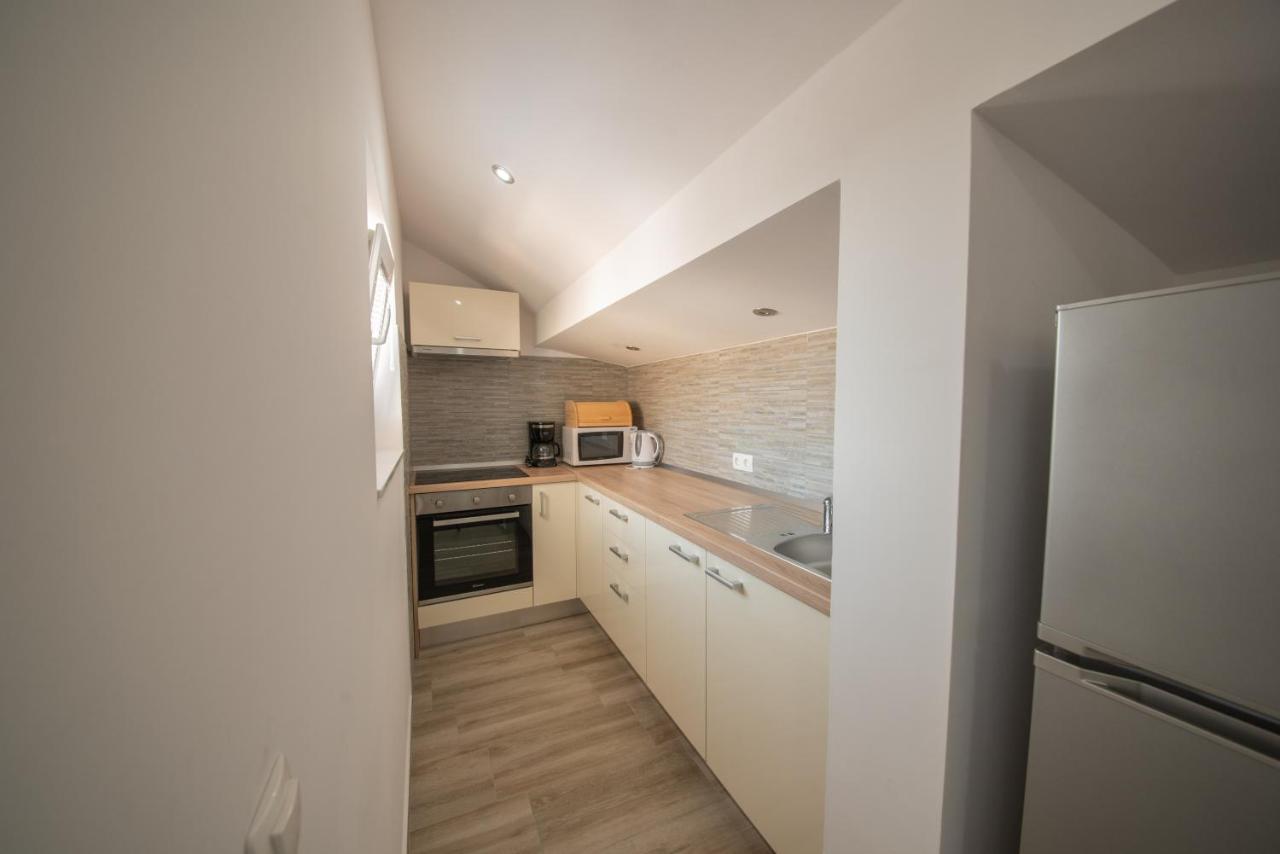 Apartman Eva Vrsi Exterior foto